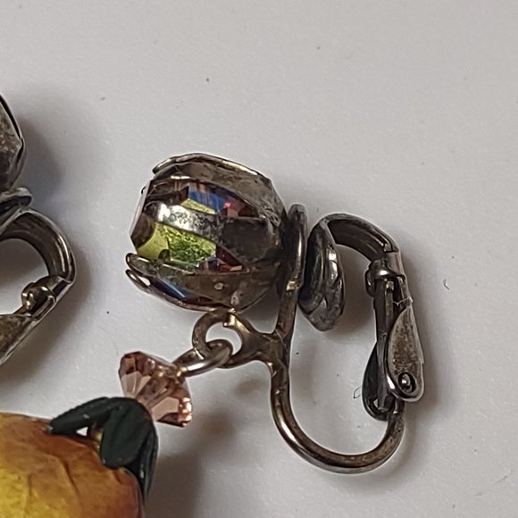 Very Awesome Vintage Glass Bead Dangling Fruit Clip On Earrings - Picture 7 of 16